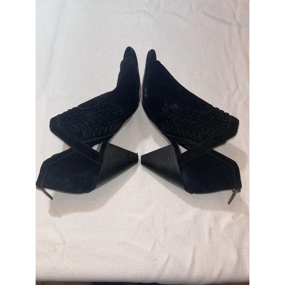 Vince Camuto Ankle Open Toe Booties‎ Black Ebelin Heels Size 9M/40 Suede Zip up
